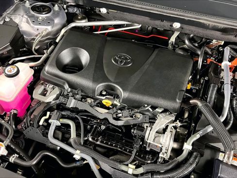 Used 2021 Toyota RAV4 XLE image 31