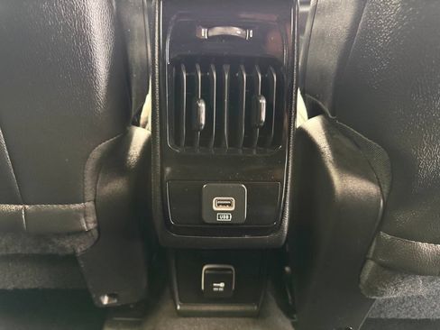 Used 2025 Jeep Compass Limited AWD/4WD image 29