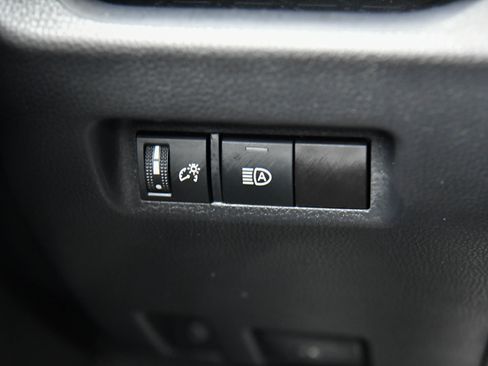 Used 2023 Toyota RAV4 LE image 31