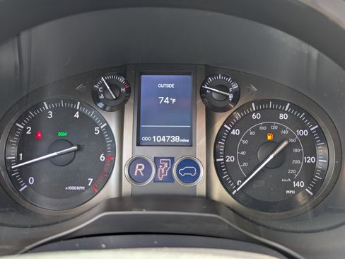Used 2016 Lexus GX 460 w/ Premium Package image 31
