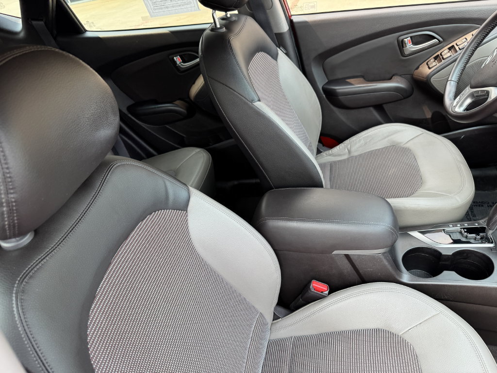 Used 2011 Hyundai Tucson 2WD image 28