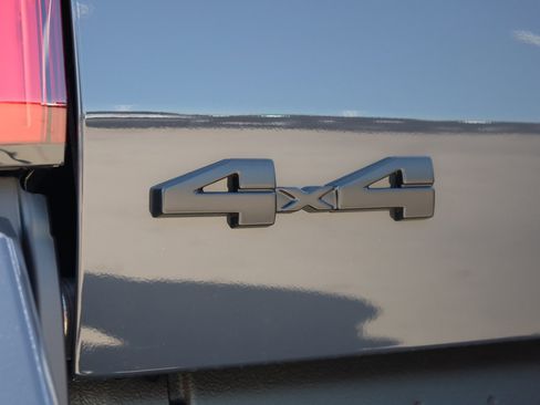 New 2025 Toyota Tacoma SR5 image 5