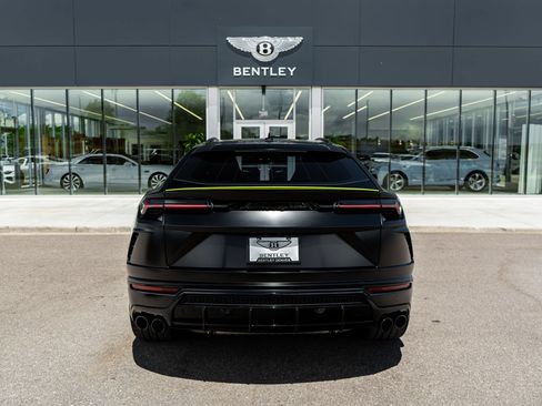 Used 2022 Lamborghini Urus AWD/4WD image 11