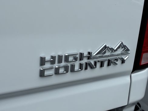 New 2026 Chevrolet Silverado 2500 High Country w/ Technology Package AWD/4WD image 13