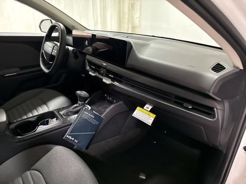 New 2025 Kia K4 EX FWD image 13