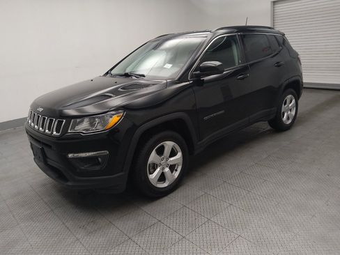Used 2020 Jeep Compass Latitude AWD/4WD image 2