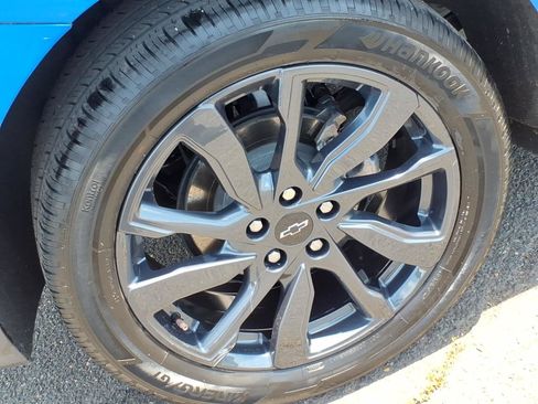 Used 2024 Chevrolet Equinox RS w/ LPO, Floor Liner Package AWD/4WD image 8