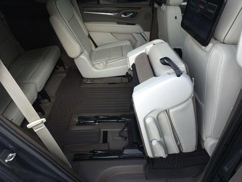 Used 2022 GMC Yukon Denali w/ Denali Ultimate Package image 44