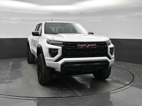 New 2026 GMC Canyon Elevation AWD/4WD image 2