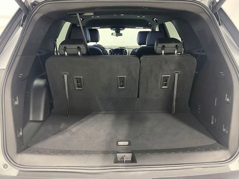 Used 2023 Chevrolet Traverse LT AWD/4WD image 5