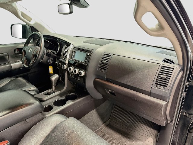 Used 2019 Toyota Sequoia TRD Sport AWD/4WD image 26
