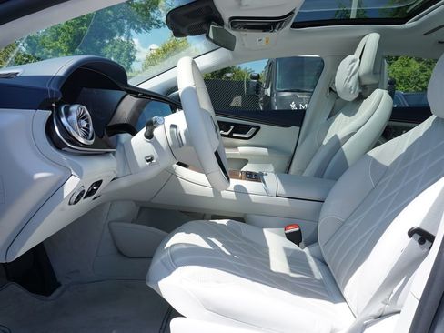 Certified 2023 Mercedes-Benz EQS 580 4MATIC Sedan image 11