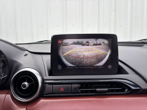 Used 2019 MAZDA MX-5 Miata Grand Touring RWD image 32