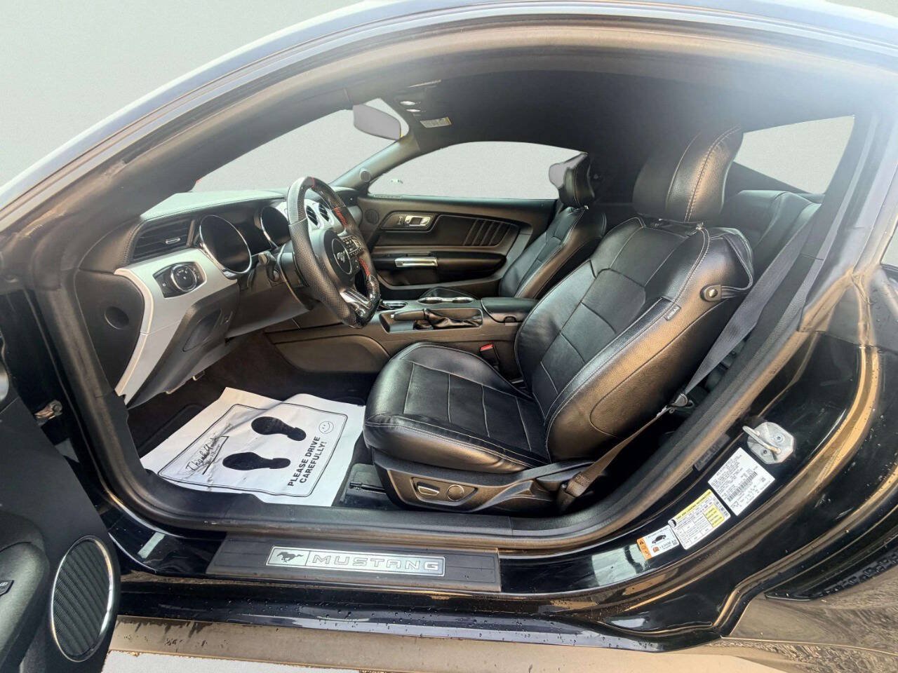 Used 2017 Ford Mustang GT Premium RWD image 17