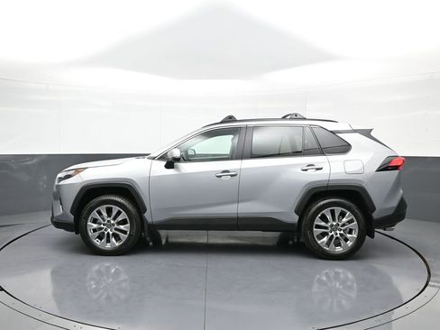 Certified 2025 Toyota RAV4 XLE Premium image 9