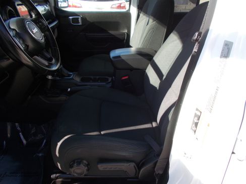 Used 2020 Jeep Wrangler Unlimited Sport image 10