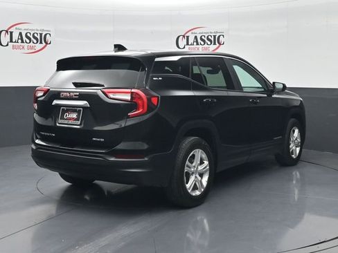 Used 2024 GMC Terrain SLE AWD/4WD image 7