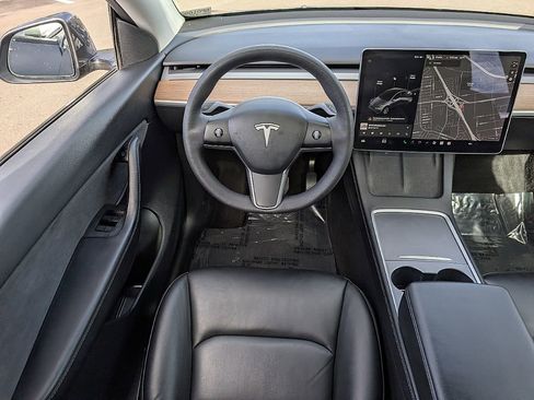 Used 2021 Tesla Model Y Long Range image 22
