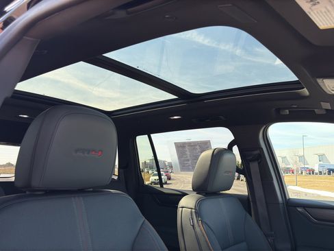 Used 2024 GMC Acadia AT4 w/ Super Cruise Package image 29