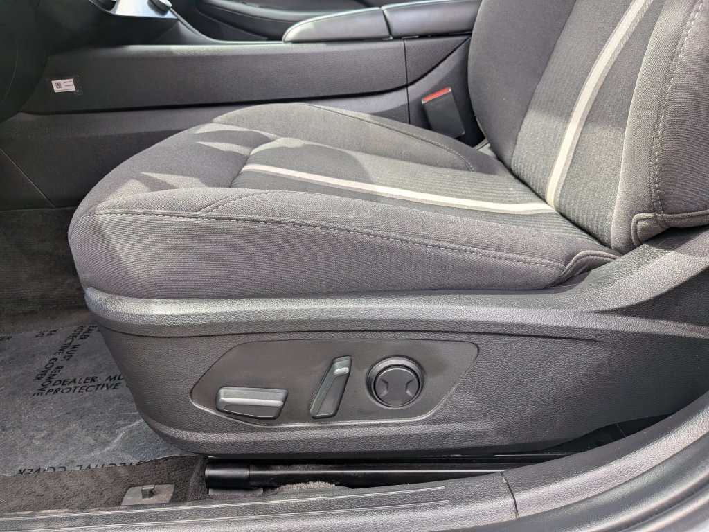 Used 2025 Hyundai Sonata SEL FWD image 14