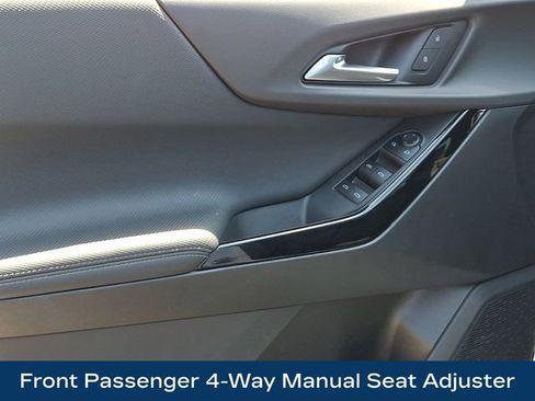 Used 2025 Chevrolet Equinox LT image 21