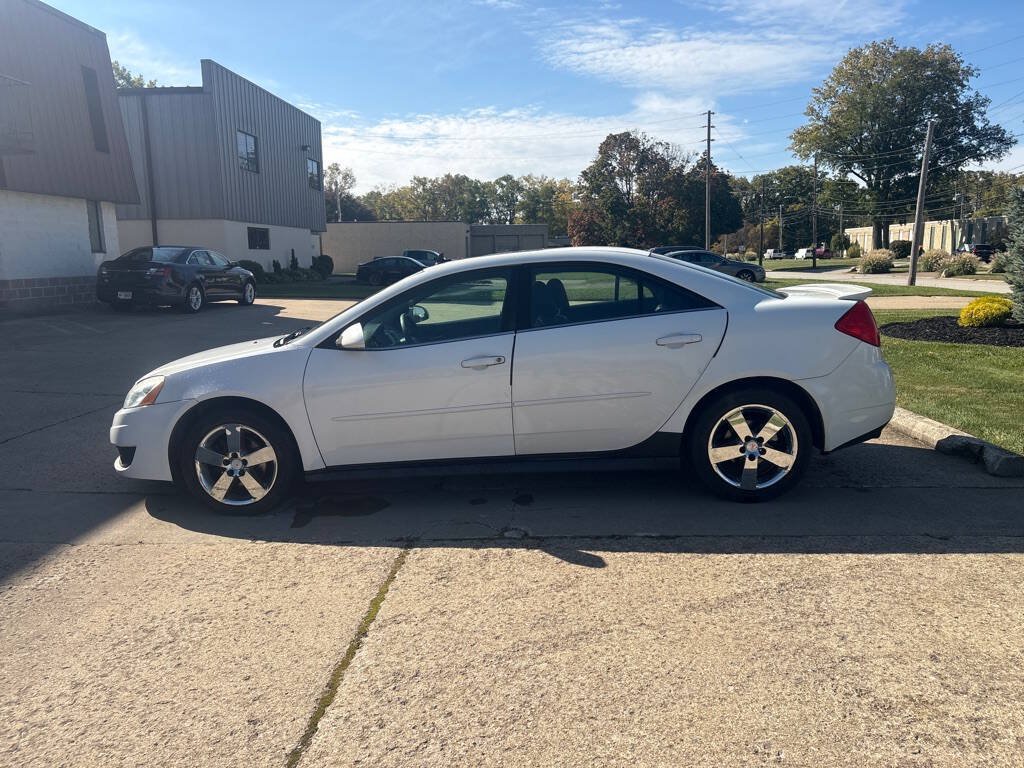 Used 2010 Pontiac G6 Sedan FWD image 4