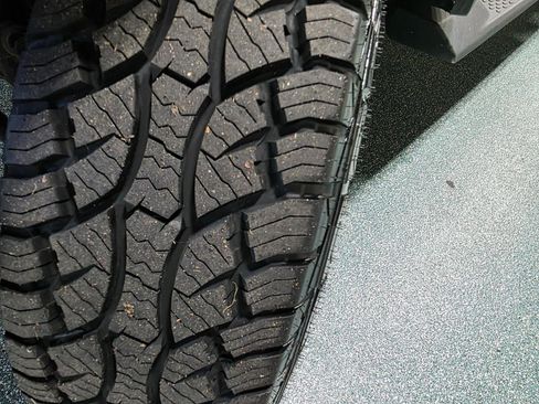 Used 2021 Jeep Wrangler Unlimited Sahara AWD/4WD image 14