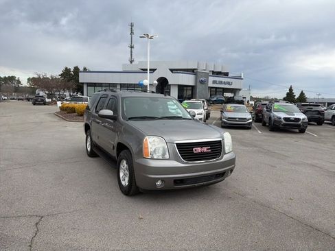 Used 2012 GMC Yukon SLE w/ Convenience Package image 2