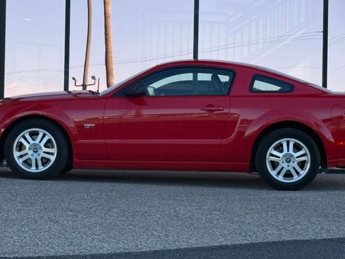 Used 2005 Ford Mustang GT Premium RWD image 5