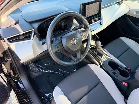 Used 2026 Toyota Corolla LE FWD image 24
