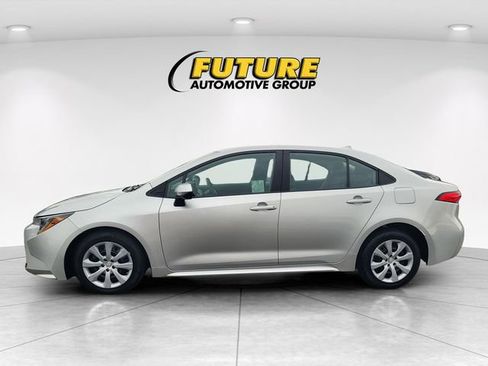 Used 2023 Toyota Corolla LE image 6