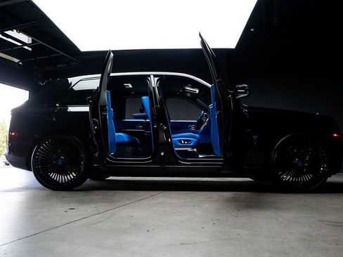 Used 2022 Rolls-Royce Cullinan w/ Cullinan Package AWD/4WD image 50