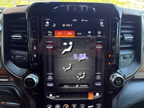 Used 2019 RAM 2500 Limited AWD/4WD image 15