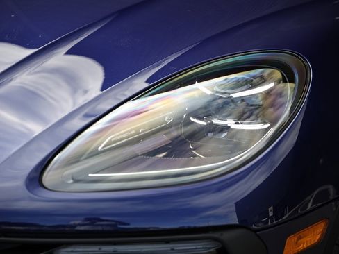 New 2026 Porsche Macan image 11