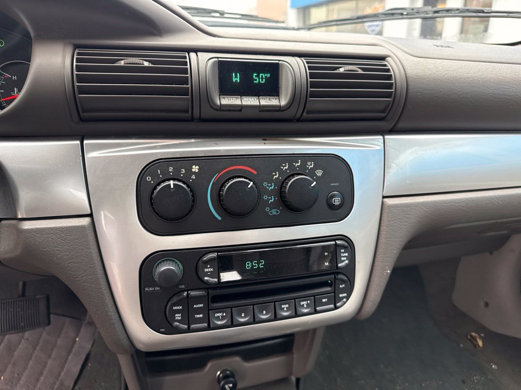 Used 2006 Chrysler Sebring Touring FWD image 22