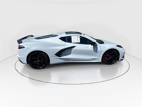 Used 2022 Chevrolet Corvette Stingray Preferred Cpe w/ Z51 Performance Package RWD image 9