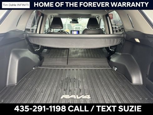 Used 2023 Toyota RAV4 XLE Premium image 9