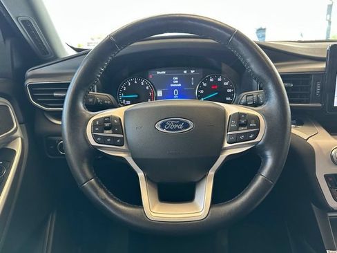 Used 2023 Ford Explorer XLT w/ Equipment Group 202A AWD/4WD image 9