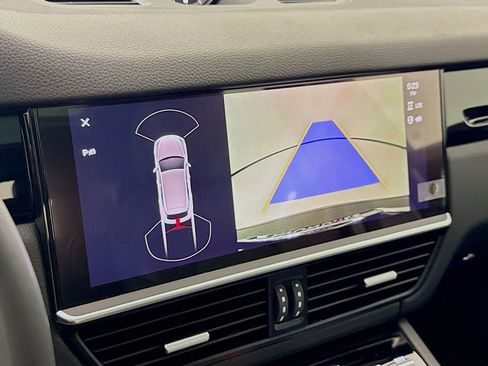 Certified 2023 Porsche Cayenne AWD/4WD image 20
