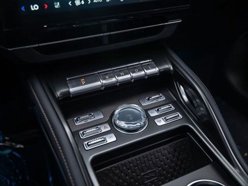 New 2026 Lincoln Nautilus Premier AWD/4WD image 25