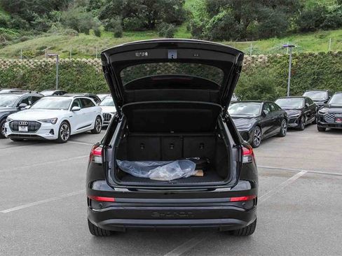 Used 2025 Audi Q4 e-tron Premium Plus w/ Premium Plus image 26