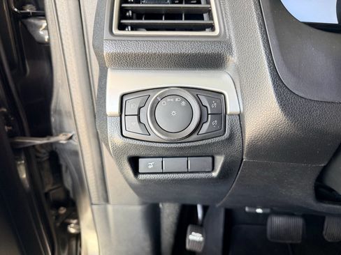 Used 2016 Ford Explorer XLT w/ Equipment Group 202A FWD image 24