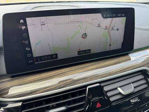 Used 2017 BMW 530i image 26