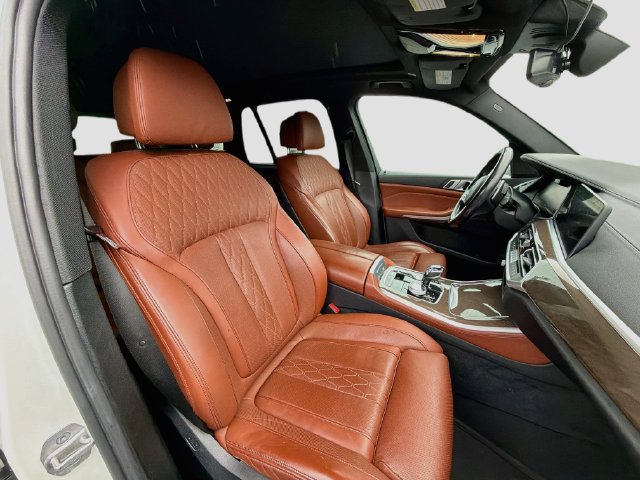 Used 2022 BMW X5 xDrive40i w/ M Sport Package AWD/4WD image 26