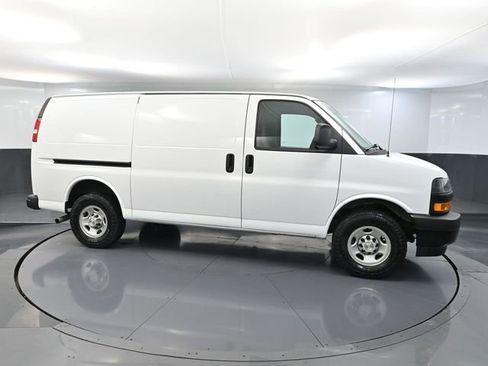 Used 2022 Chevrolet Express 2500 w/ Driver Convenience Package image 3