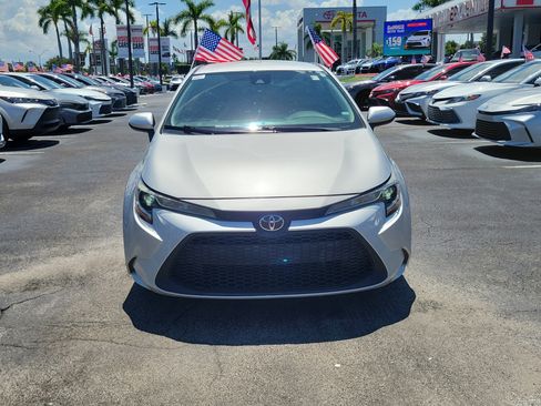 Used 2020 Toyota Corolla LE FWD image 4