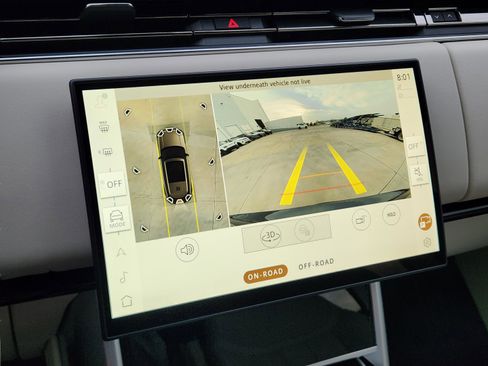 New 2026 Land Rover Range Rover Long Wheelbase SE image 18