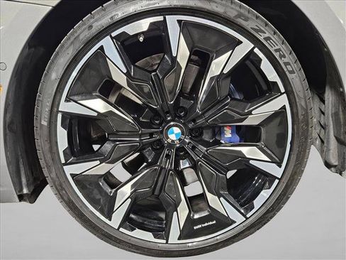 Certified 2024 BMW 530i w/ M Sport Package image 24