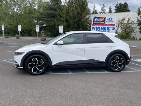 Certified 2024 Hyundai Ioniq 5 SEL RWD image 2