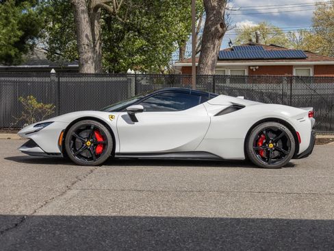Used 2025 Ferrari SF90 Spider AWD/4WD image 28